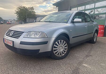 VW Passat Volkswagen 1.9 TDI Comfortline Klimaautomatik Scheckheft