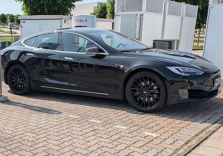 Tesla Model S 75