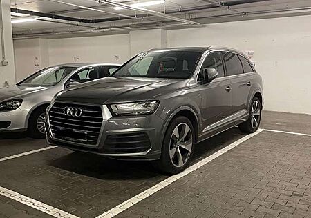 Audi Q7 3.0 TDI quattro tiptronic 7 Sitzer