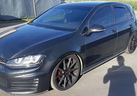 VW Golf Volkswagen GTD BlueMotion Technology DSG 19 Zoll Tec R Bremse HR