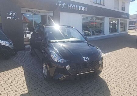 Hyundai i10 1.0 Select mit Allwetter-Reifen