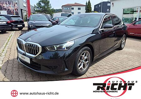 BMW 520 i Limousine HUD Sitzbelüftung H&K Navi Kamera