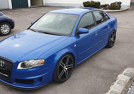 Audi A4 2.0 T FSI