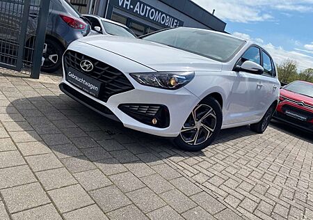 Hyundai i30 HB+16"Alu+Apple&Andro+Klima+KAMERA/PDC hi+Tempomat
