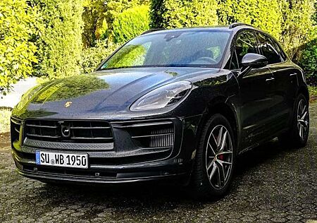 Porsche Macan GTS Vulkangrau Metallic