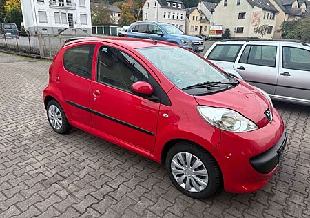 Peugeot 107 Filou, 120000 km, Tüv neu 10/2027, Klima!