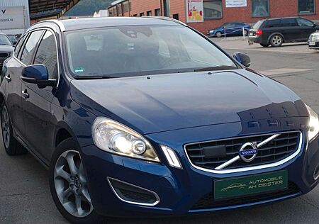 Volvo V60 Kombi Ocean Race*5-ZYLINDER*NAVI*LEDER*SHZ*A