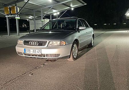 Audi A4 1.6