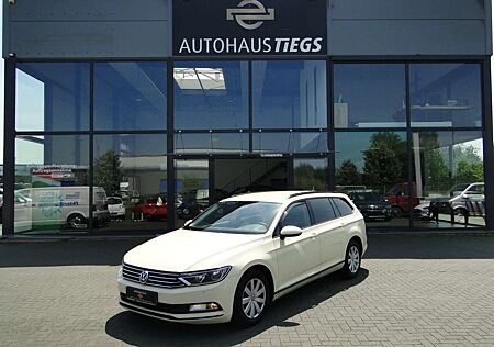 VW Passat Variant Volkswagen Passat 2.0TDI Variant TAXI 1.HAND NAVI LEDER PDC