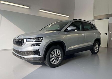 Skoda Karoq Selection 150PS DSG AHK+Kamera+ACC+Kessy+Kamera...