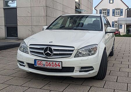 Mercedes-Benz C 220 CDI DPF (BlueEFFICIENCY) 7G-TRONIC Avantgarde