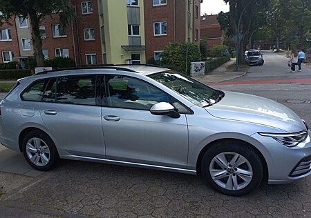 VW Golf Volkswagen VIII 2,0 TDi Life Klima Navi LED PDC LMF
