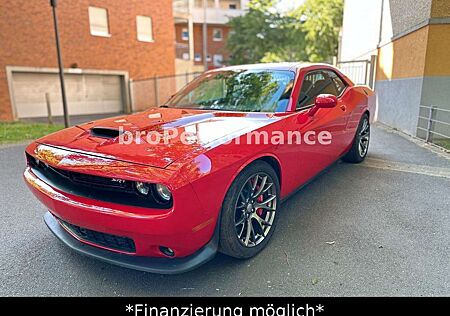 Dodge Challenger 6.4 SRT 392