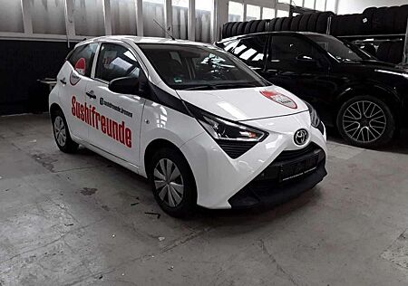 Toyota Aygo (X) x