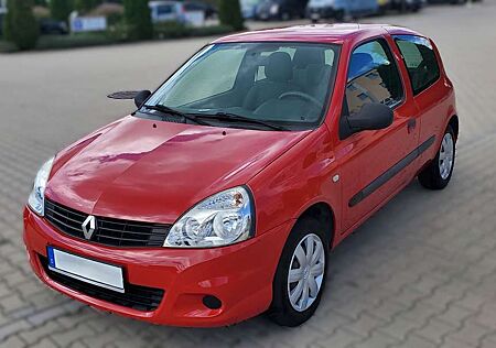 Renault Clio II 3-Türer 1.2 16V Campus Authentique