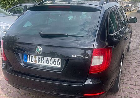 Skoda Superb Combi 2.0 TDI DSG Active
