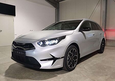 Kia XCeed Ceed SW / cee'd SW Sportswagon Edition 30 Jahre 1.5 T-GDI 140 PS N...