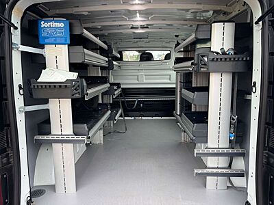 Renault Trafic Kasten L1H1 3,0t Komfort Sortimo+NAVI