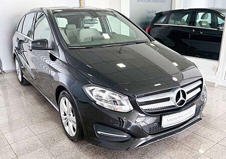 Mercedes-Benz B 180 7G-DCT Navi Automatik PDC Service Neu!