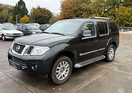 Nissan Pathfinder 3.0 dCi LE
