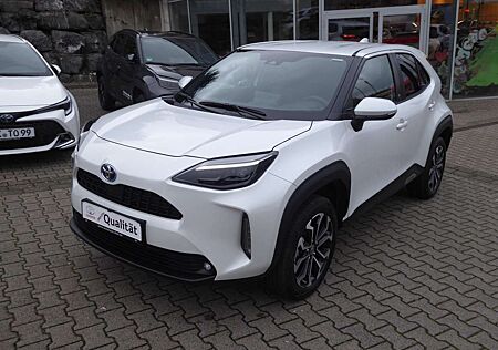 Toyota Yaris Cross Team Deutschland+Smart Connect+Winter-Paket