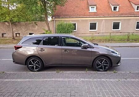 Toyota Auris 1.8 VVT-i Hybrid Automatik 5 jahre Garantie