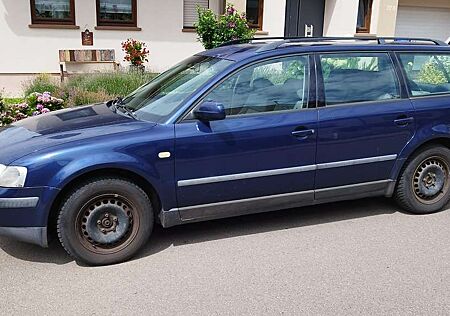 VW Passat Variant Volkswagen Passat 1.9 TDI Trendline