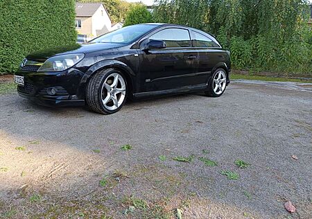 Opel Astra GTC 2.0 Turbo Sport OPC Line