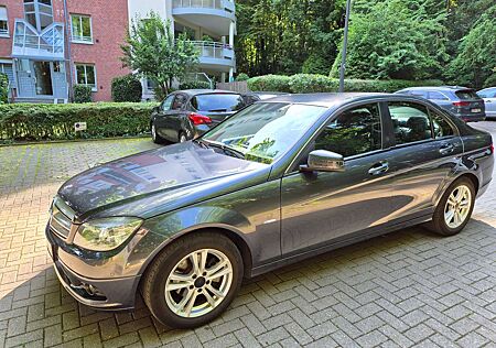 Mercedes-Benz C 180 CGI BlueEFFICIENCY Avantgarde