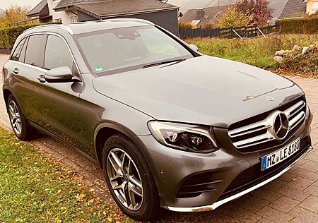 Mercedes-Benz GLC 250 d+4Matic+9G-TRONIC AMG-Line +Command+Navi+AHK