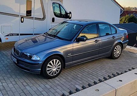 BMW 320 320i