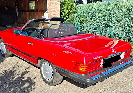 Mercedes-Benz SL 560
