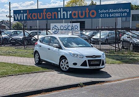 Ford Focus Lim. Ambiente*1-HAND*ZV-FUNK*RADIO-CD !!