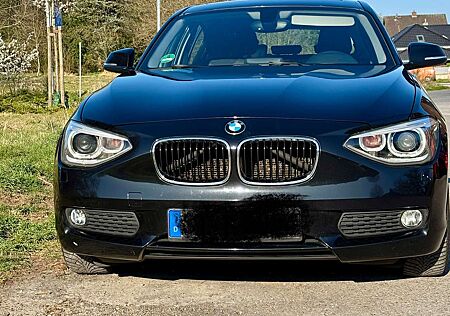 BMW 118d 118 schwarz, unfallfrei, Schiebedach