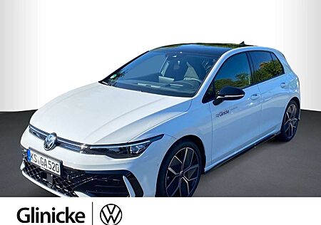 VW Golf Volkswagen VIII 1.5 eTSI R-Line DSG, NAVI, HEAD-UP