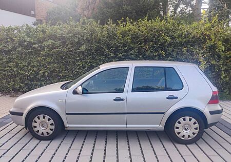 VW Golf Volkswagen 1.6 Automatik Edition