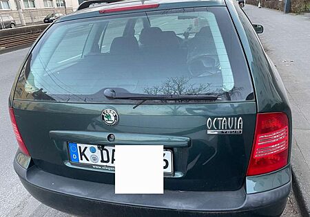 Skoda Octavia 1.6 Ambiente