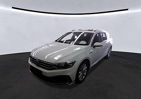 VW Passat Variant Volkswagen PASSATE VARIANT GTE 17Z./IQ-LIGHT/ACC/PANO/360°