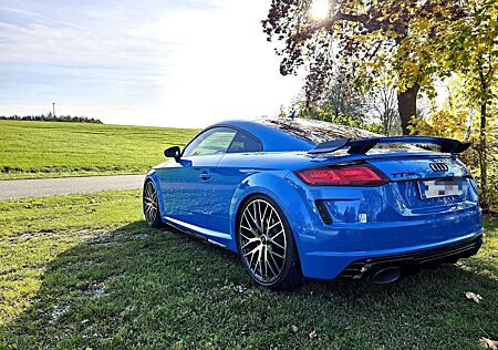 Audi TT RS Coupe quattro S tronic