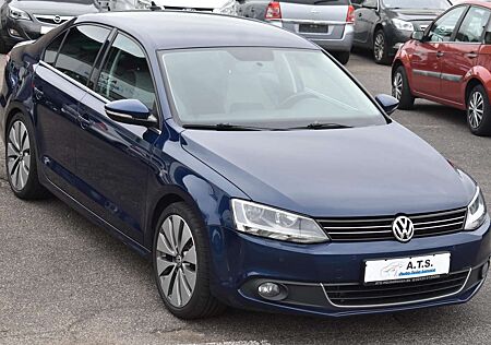 VW Jetta Volkswagen Highline *TEILLEDER*SITZHZ*18 ZOLL*PDC