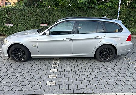 BMW 320d 320 xDrive DPF Touring