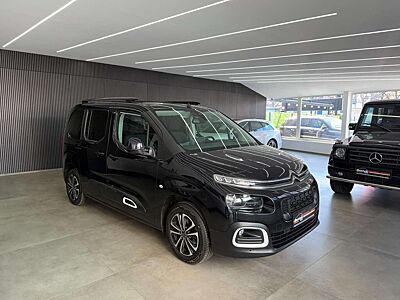 Citroen Berlingo 1.2 Shine M*Headup*Pano*AHK*Kamera*