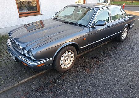 Jaguar XJ V8 Im Kundenauftrag von Privat