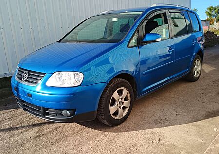 VW Touran Volkswagen 1.6 FSI Trendline