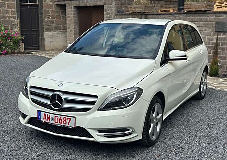 Mercedes-Benz B 180 Sport Bi Xenon Teilleder Service Neu! Top