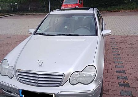 Mercedes-Benz C 180 Kompressor (203.046)