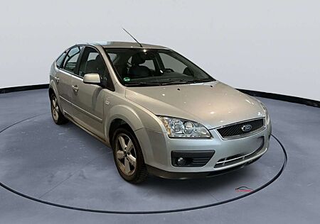 Ford Focus Lim. Titanium*2HAND*TÜV NEU*