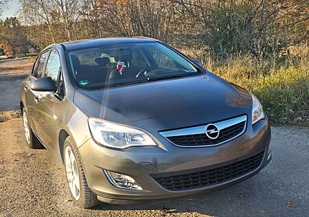 Opel Astra 1.4 ecoFLEX Design Edition