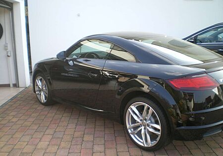 Audi TT Coupe 40 TFSI S tronic