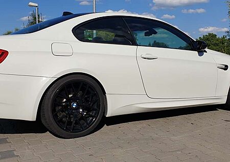 BMW M3 Coupe V8